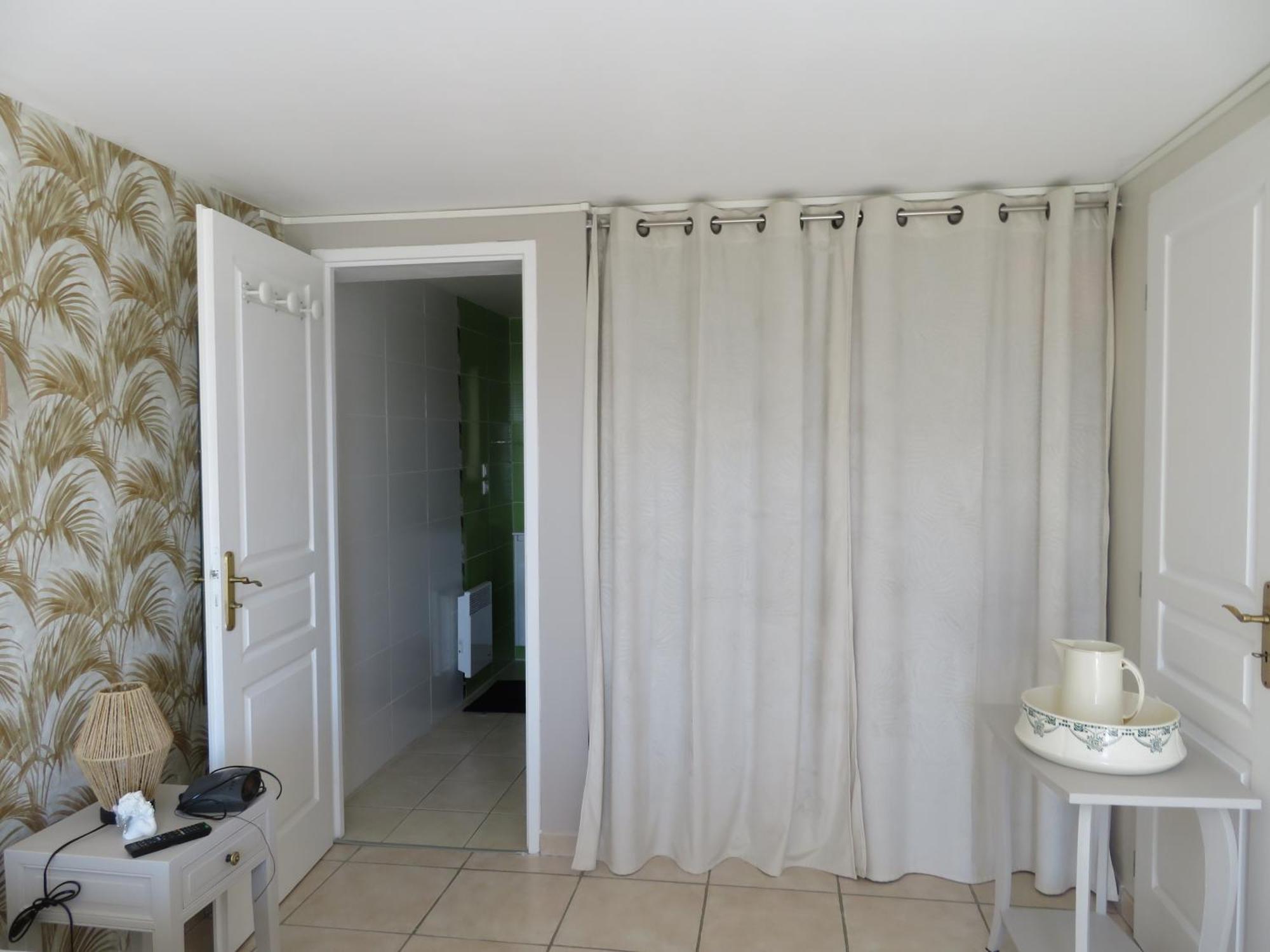 Le Colombie Gouleme Bed & Breakfast Concores Eksteriør bilde